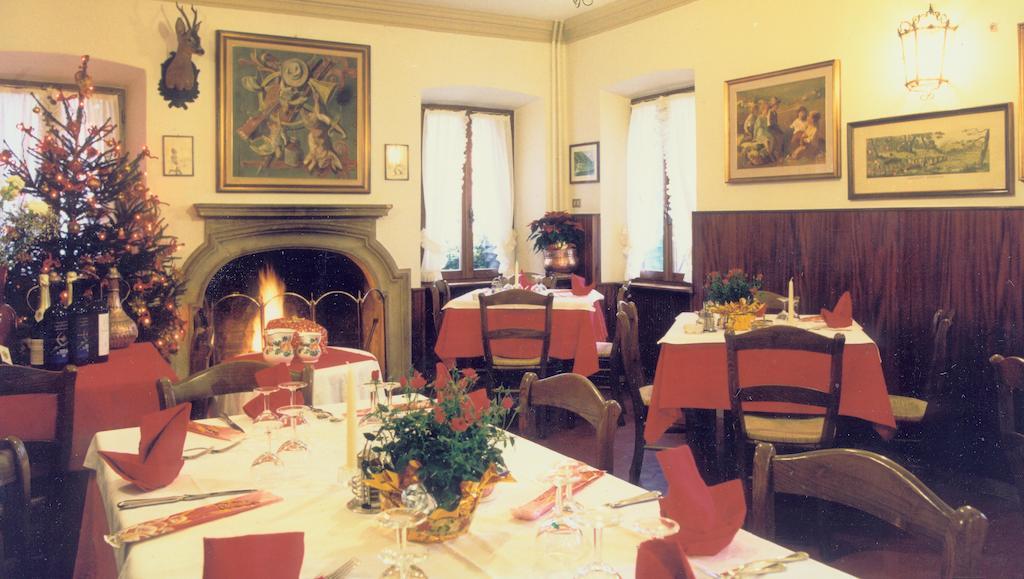 Albergo Ristorante Ai Pini Tarzo Esterno foto